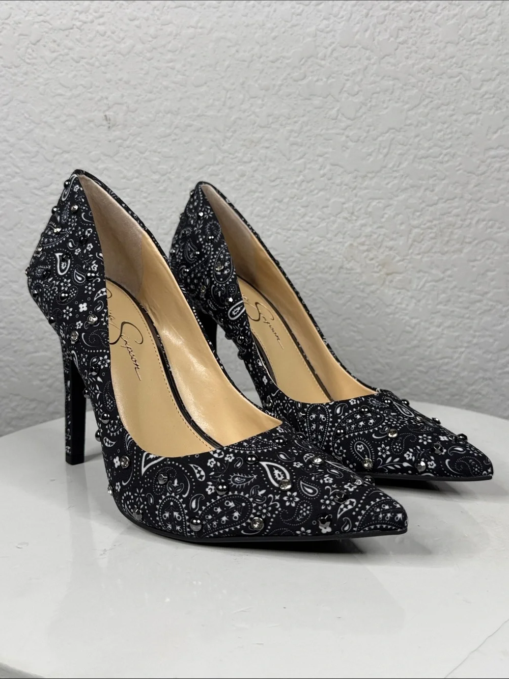 JESSICA SIMPSON CASSANI BANDANA PRINT STUDDED POINTED TOE STILETTO HEELS NIB 9